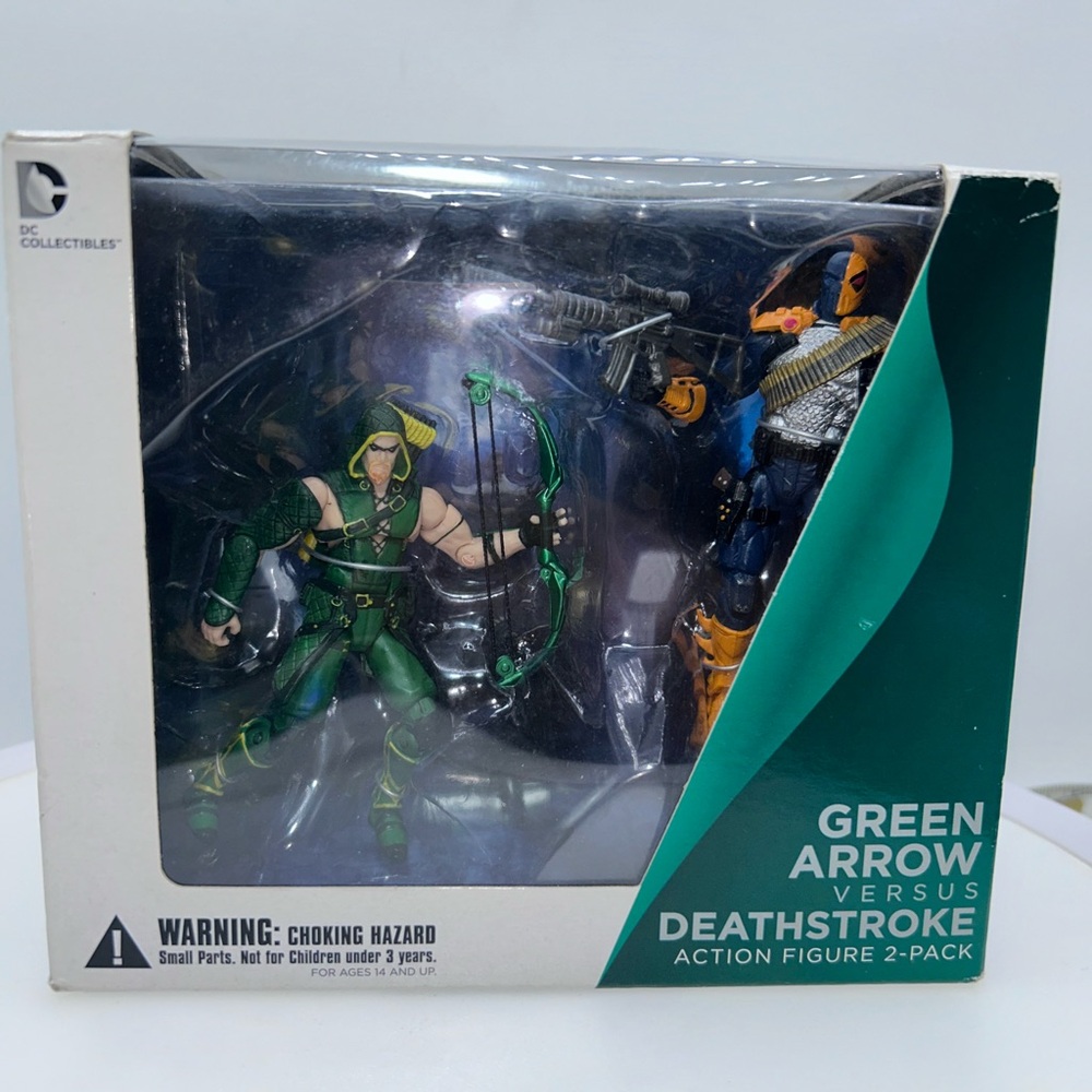 Green Arrow vs Deathstroke Action Figure 2-Pack